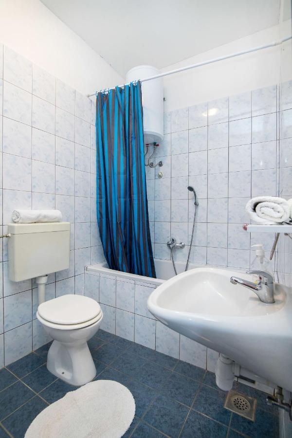Apartments Luka Uble Εξωτερικό φωτογραφία