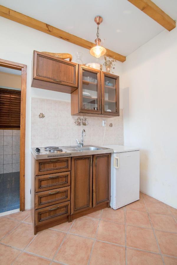 Apartments Luka Uble Εξωτερικό φωτογραφία